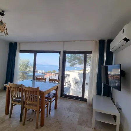 Deniz Manzarali, Muestakil Harika Yazlik